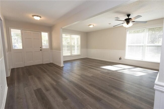 Photo - 61689 LA-434