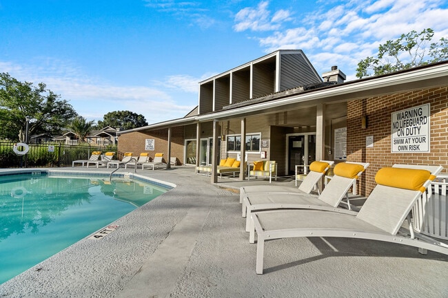 Photo - Ashley River Apartments