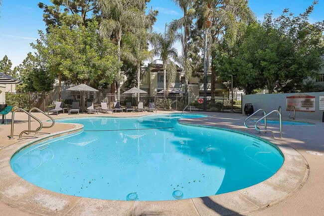 Building Photo - Meadowood