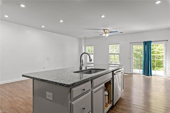 Photo - 109 Capeside Ct