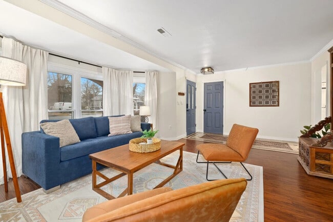 Photo - 604 NW B St Unit ID1221860P