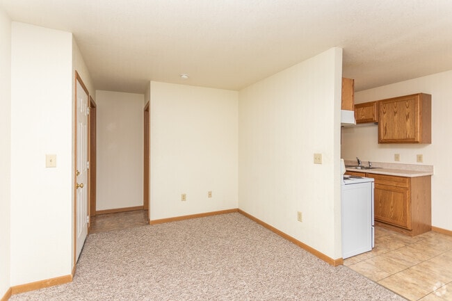 1BR, 1BA - 580 SF - The Charleston