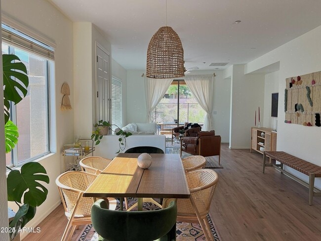 Photo - 1702 W Owens Way