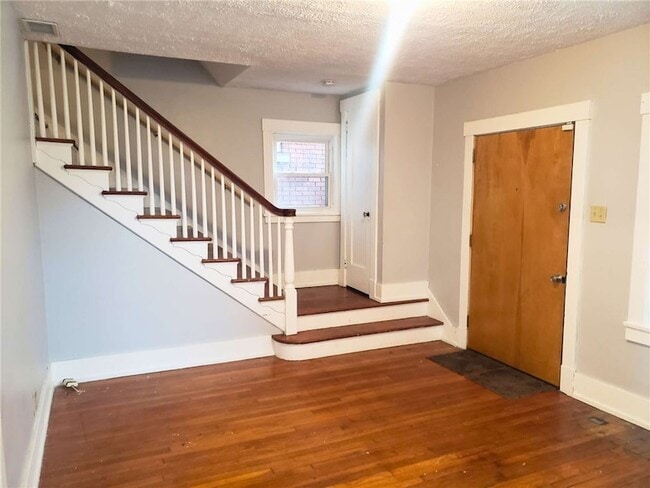 Photo - 3102 Bergman St