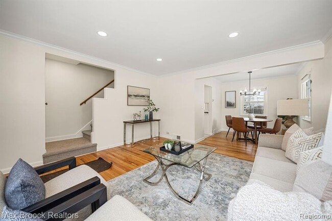 Building Photo - 695 Graefield Ct