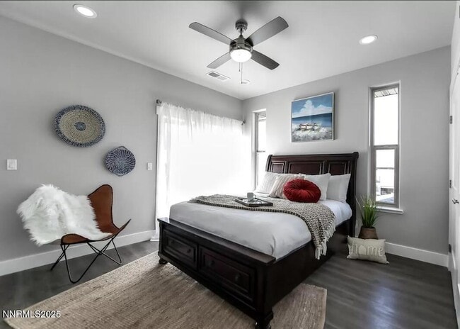 Photo - 730 Bluffs Ct