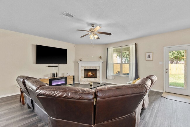 Photo - 4905 Ledgestone Trail Unit ID1324869P