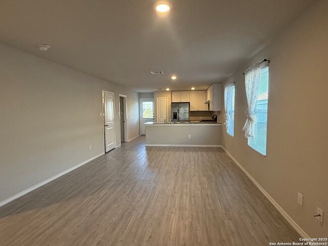 Photo - 9011 Little Hoss