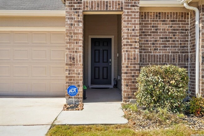 Photo - 841 Bahia Pl