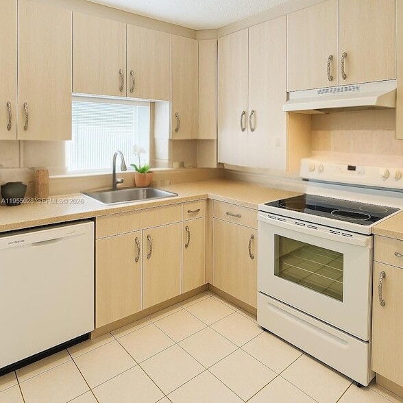 Photo - 10835 SW 112th Ave Unit 206