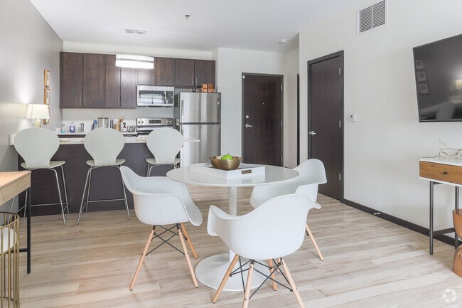 1BR, 1BA - City Scape 1B - The Capitol District Apartments