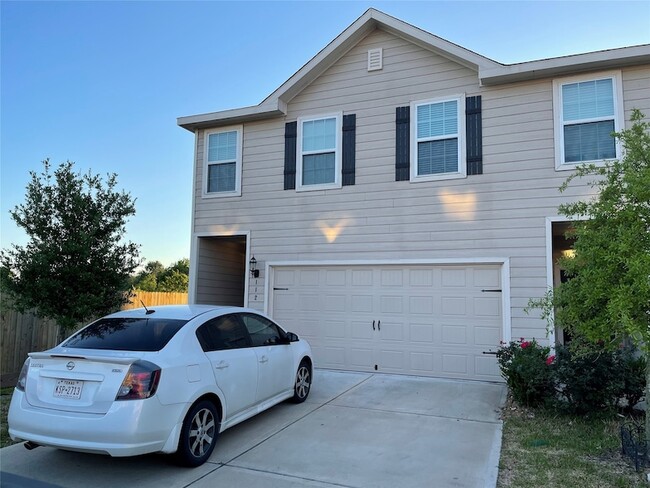 Photo - 112 Blue Crest Ln