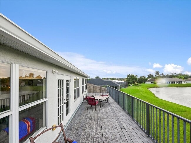 Photo - 1976 The Oaks Blvd