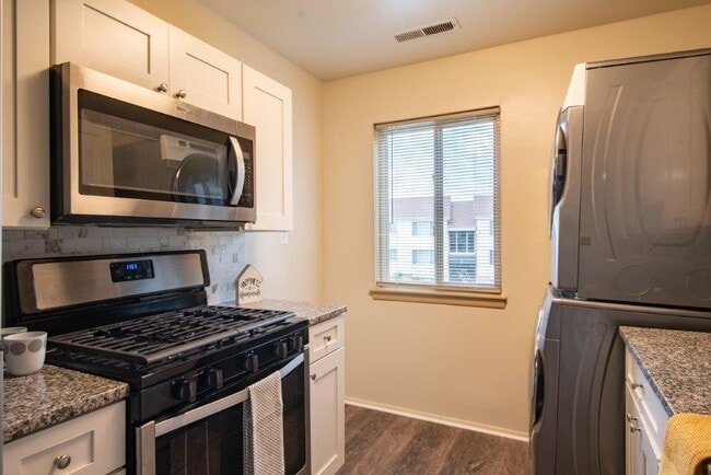 Photo - Ross Ridge Apartment Homes