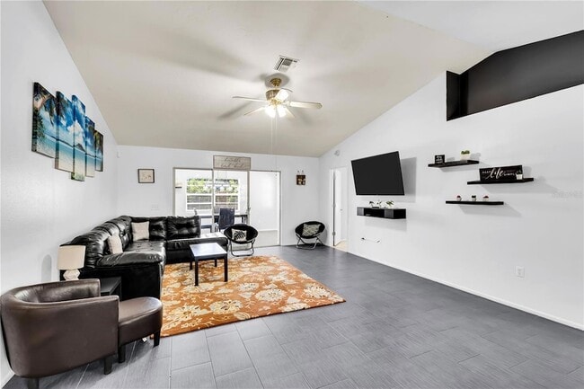 Photo - 2648 Nassau St