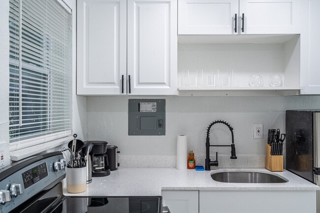 Photo - 975-977-977 SW 10th St Unit ID1324004P