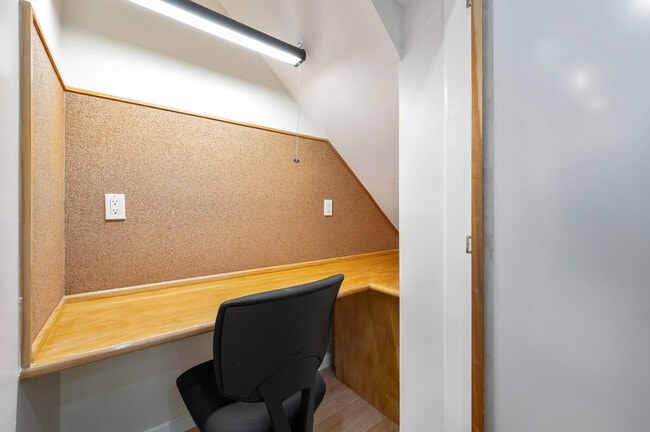 Photo - 318 E 62nd St Unit ID1323935P