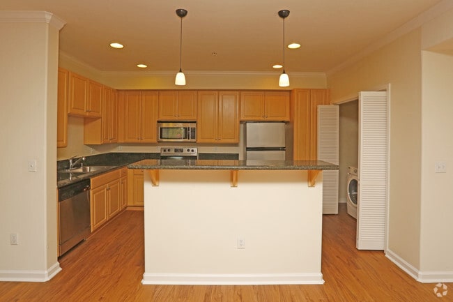 Photo - Livorno Square