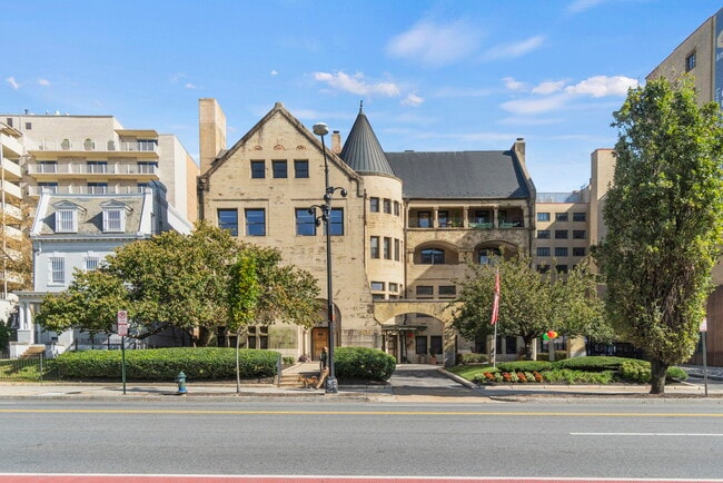 Photo - Warder Mansion