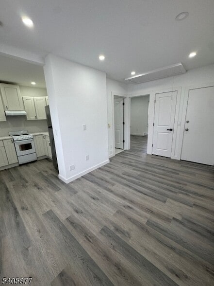 Photo - 96 Broughton Ave