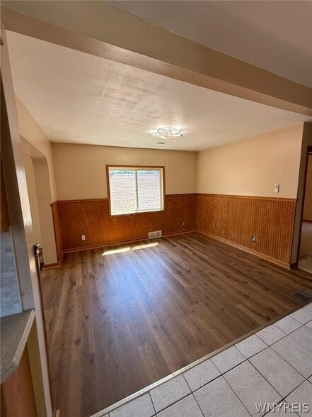 Photo - 21 Amber St Unit Upper