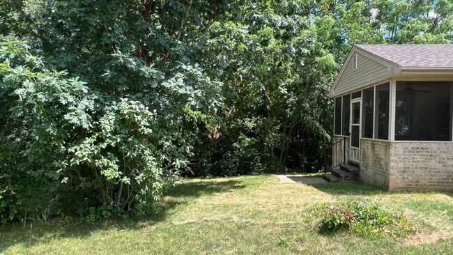 Photo - 124 Fairground Rd