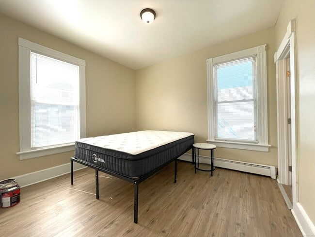 Photo - 196 Blatchley Ave Unit 2