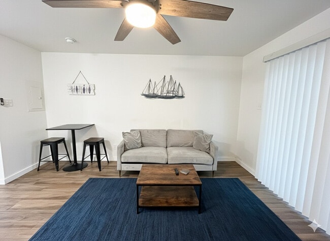 Building Photo - 4184 W 7th St Unit ID1296540P