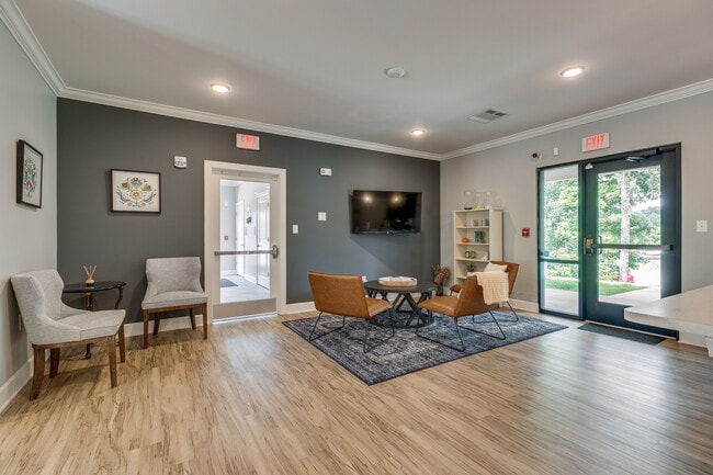 Photo - Raintree Apartments