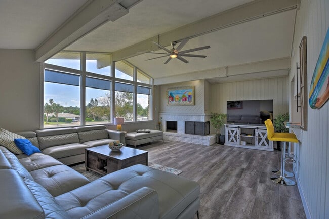 Building Photo - 726 Alden Dr Unit SI ID1386271P