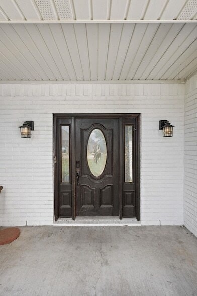 Photo - 685 Winchester Dr