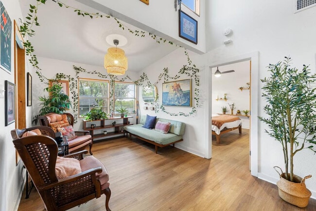 Photo - 4901 Howden Cir Unit SI ID1492675P