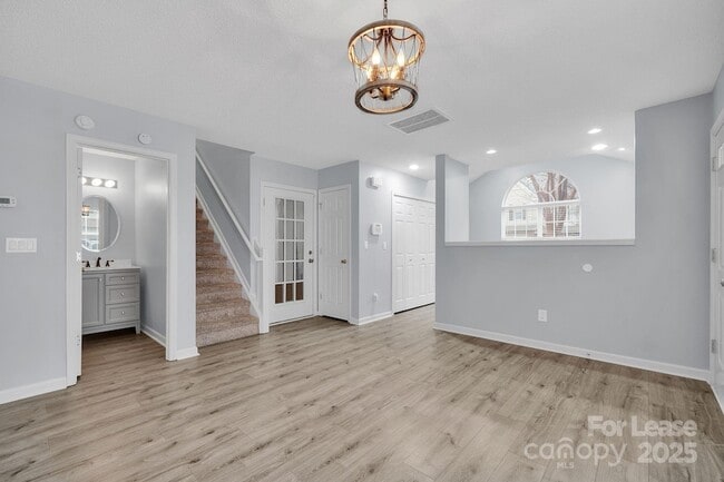 Photo - 8041 Christmas Ct