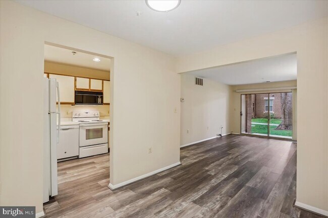 Photo - 18401 Guildberry Dr Unit 104