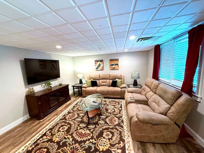 Photo - 10 Bridlewood Ct Unit SI ID1234828P