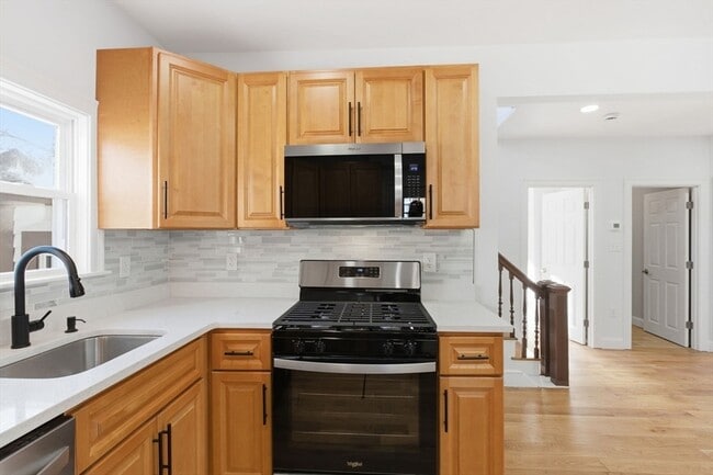 Photo - 438 Talbot Ave Unit 2