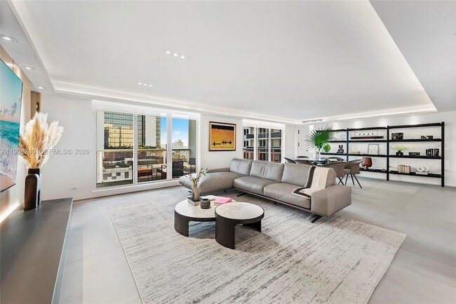 Building Photo - 2301 Collins Ave Unit 1004