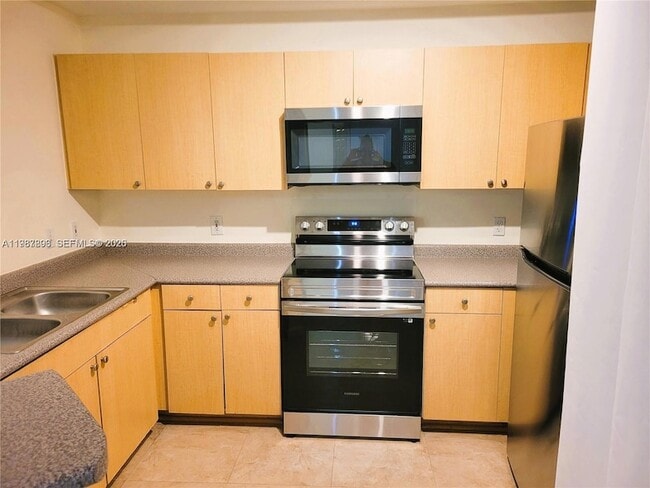 Photo - 1919 Van Buren St Unit 111A