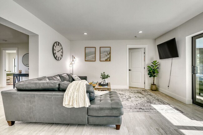 Photo - 106 Playmore Dr Unit ID1346491P