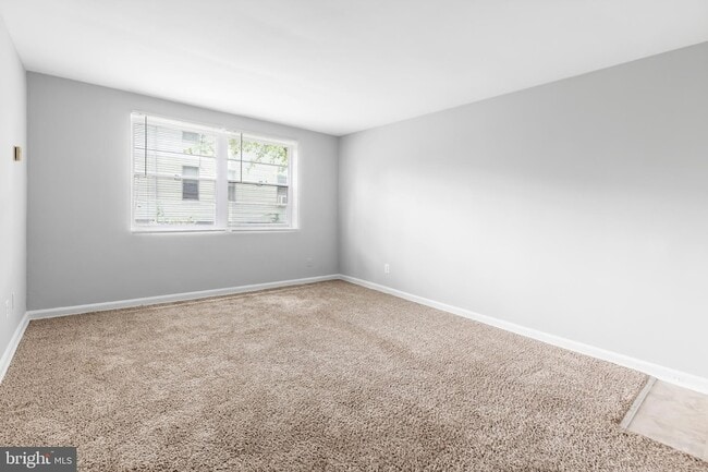 Photo - 206 Trenton Pl SE