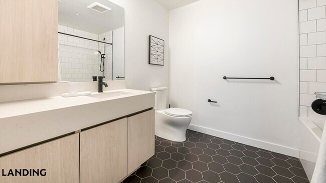 Photo - 1320 4th St NE Unit 511
