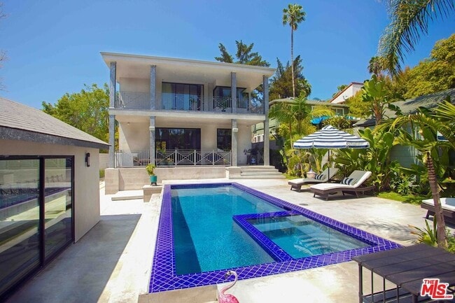 Photo - 1724 N Sierra Bonita Ave