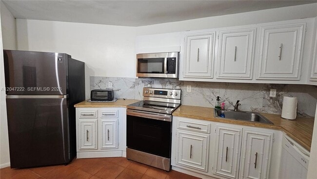Photo - 800 Parkview Dr Unit 912