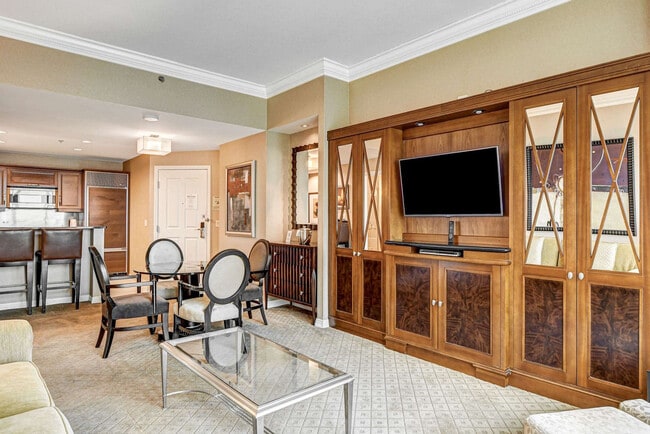 Building Photo - 135 E Harmon Ave Unit SI ID1293411P