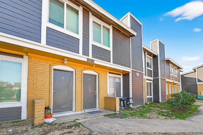 Building Photo - 12519 Ashford Meadow Dr Unit B