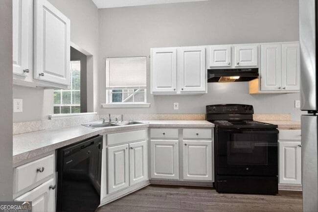 Photo - 5470 Twin Lakes Dr