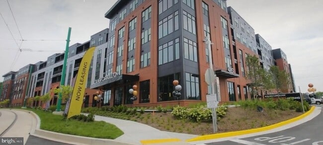 Building Photo - 4851 Ellin Rd Unit 224