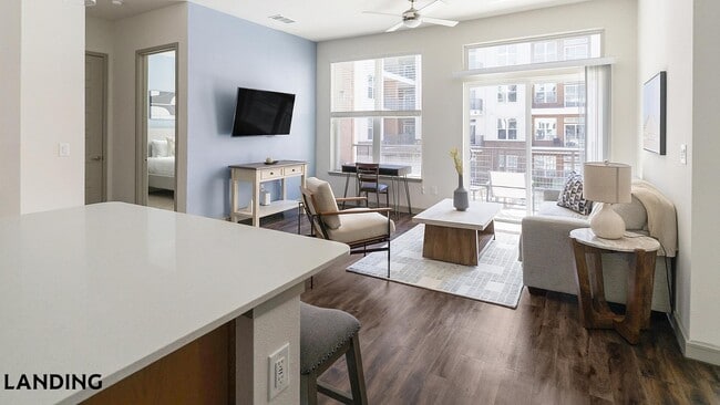 Photo - 1711 Caroline St Unit 338