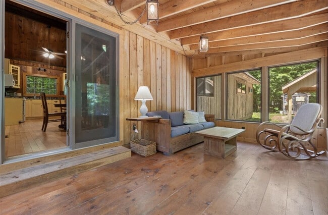 Photo - 46 Christmas Tree Ln Unit SI ID1502484P