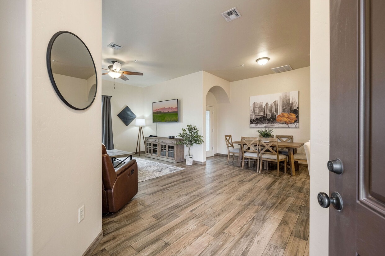 Floor Plan - 2 bedroom Furnished 